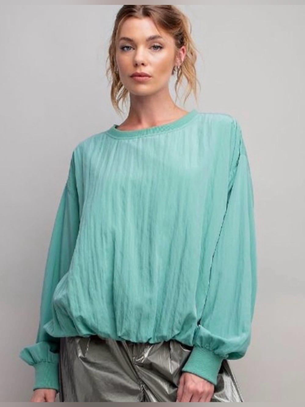 Easel Jade Boxy Pleated Bubble Hem Balloon-Sleeve Blouse
